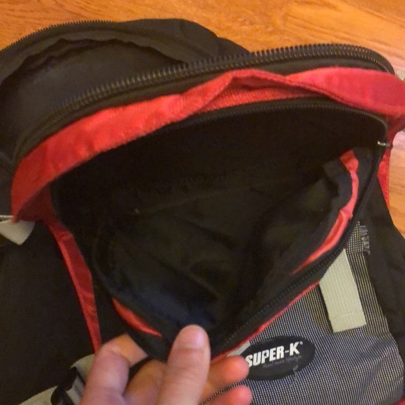 Mid size backpack for hiking camping travelling - Picture 9 of 10